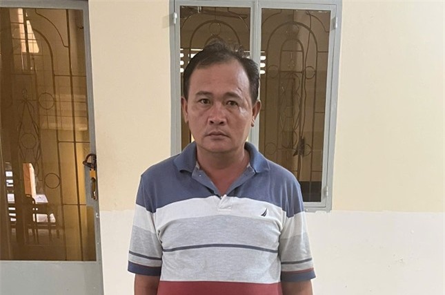Đang làm vườn, người phụ nữ bị kẻ lạ mặt khống chế cướp vàng ảnh 1