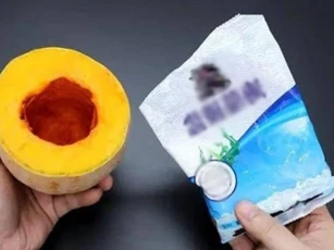 Bí đỏ cắt dở sẽ bị thối, xát thứ này để bảo quản, cả tháng không sợ hỏng