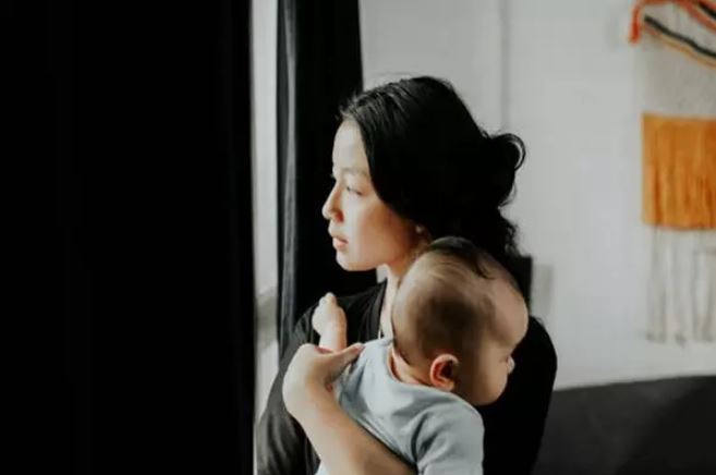 Bão tố gia đình: Vợ ôm con về nhà ngoại, chồng đòi ly hôn vì nghi ngờ cả nhà "gian dối"