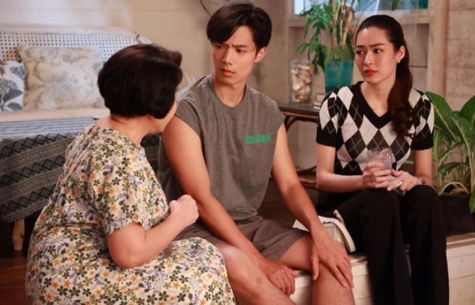 Chồng đứng bật dậy giữa bữa cơm, câu nói sắc lạnh khiến cả nhà vợ nghẹn ngào