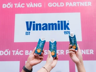 Vinamilk tài trợ 132 kg đạm cho 11.000 vận động viên chạy VnExpress Marathon Hà Nội