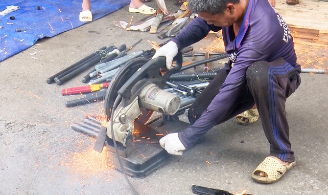 An Giang: Tiêu hủy nhiều vũ khí thô sơ