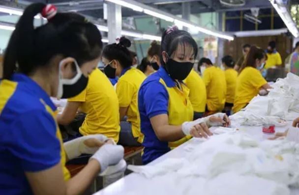 Giữ mức đóng kinh phí công đoàn là 2% quỹ tiền lương