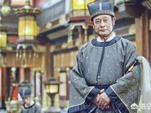 Khi các thái giám hầu hạ hoàng đế và phi tần thường âm thầm giấu một thứ trong đế giày, thứ này có thể cứu mạng họ, đó là gì?