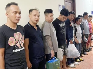 Triệt phá đường dây đánh bạc, cá độ bóng đá 240 tỷ đồng