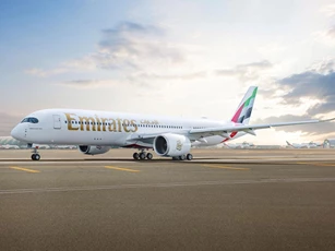 Đội bay Emirates đón chiếc A350-900 đầu tiên