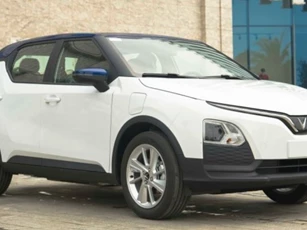 Giá 'xe điện quốc dân' VinFast VF 5 cuối tháng 11/2024: Hấp dẫn người mua, 'ăn đứt' xe tàu