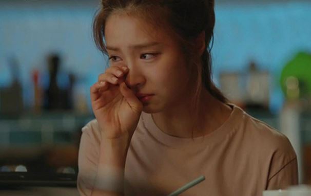 Bố mẹ chồng chăm thăm, con dâu "đau đầu" vì quà quê không phải dành cho mình