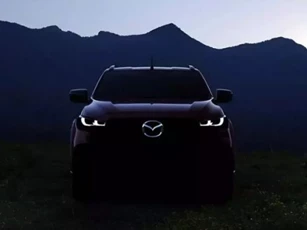 Mazda ra mắt đối thủ cạnh tranh với Ford Ranger: Trang bị cực xịn, giá rẻ chỉ 564 triệu đồng