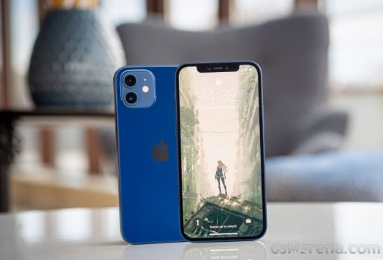 iPhone 12 giảm cháy sàn cuối tháng 11, chưa đến 11 triệu đập hộp ngay iPhone xịn có màn OLED, vượt mặt Galaxy A55 5G