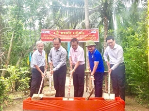 Bến Tre: Khởi công xây cầu nông thôn mới tại huyện Mỏ Cày Nam