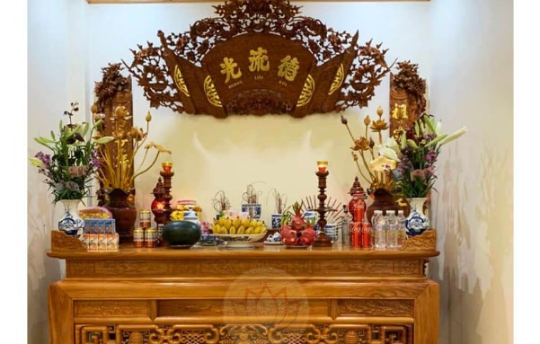 Th&#x1EAF;p h&#x1B0;&#x1A1;ng ng&#xE0;y m&#xF9;ng 1 th&#xE1;ng 11 &#xE2;m l&#x1ECB;ch: 5 Lo&#x1EA1;i hoa mang l&#x1EA1;i t&#xE0;i l&#x1ED9;c, may m&#x1EAF;n cho gia ch&#x1EE7;