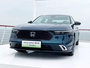 Honda Accord 2025 phiên bản máy xăng sắp được giới thiệu tại thị trường 'sát vách'