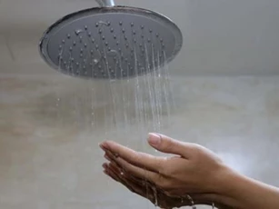 Đi đám ma nên mang gì để tránh hơi lạnh?