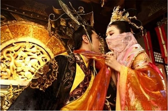 &#x110;&#xE1;t K&#x1EF7; c&#xF3; m&#x1ED9;t &#x27;t&#x1EAD;t x&#x1EA5;u&#x27; tr&#x1B0;&#x1EDB;c khi &#x111;i ng&#x1EE7;, ch&#x1EB3;ng tr&#xE1;ch Tr&#x1EE5; V&#x1B0;&#x1A1;ng l&#x1EA1;i y&#xEA;u th&#xED;ch c&#xF4; nh&#x1B0; v&#x1EAD;y, th&#x1EDD;i hi&#x1EC7;n &#x111;&#x1EA1;i kh&#xF4;ng ai d&#xE1;m b&#x1EAF;t ch&#x1B0;&#x1EDB;c