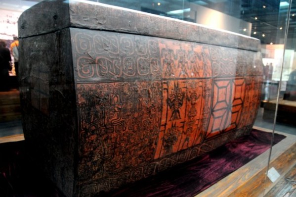 Đào 'thủy mộ' 2.500 năm, Trung Quốc tìm được kho báu độc nhất vô nhị, công nghệ cao không thể sao chép