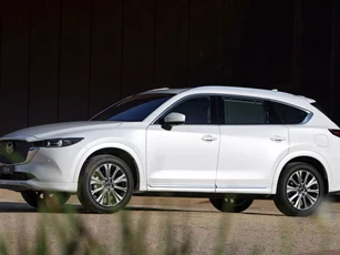 Mazda CX-8 2024 'lên kệ' thị trường Việt: Ba phiên bản, giá khởi điểm từ 969 triệu đồng