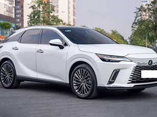 Mới chạy 10.000 km, xe sang Lexus RX 350 2023 rao bán lại với giá thế nào?