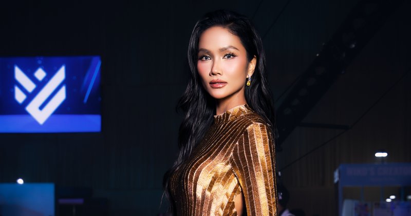 H’Hen Niê được vinh danh "Cá nhân vì cộng đồng" năm 2024