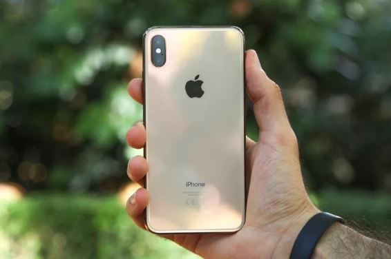Cửa hàng chào bán iPhone XS Max rẻ như rau, ngoại hình, trang bị đẳng cấp cao hơn cả iPhone 16