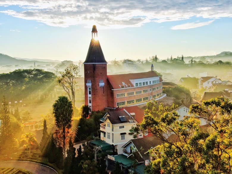 Đà Lạt mở thêm nhiều bãi đậu xe dịp Festival hoa