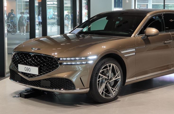 Genesis G90 chốt giá bán tại thị trường Việt, cạnh tranh trực tiếp Mercedes-Benz S-Class