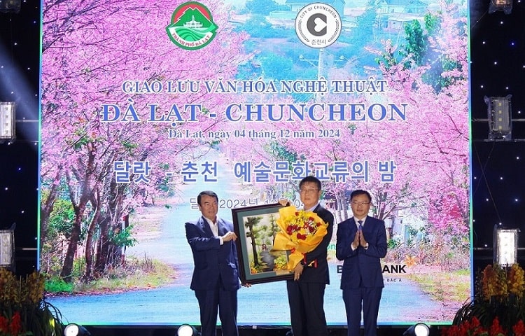 Giao lưu văn hoá nghệ thuật thắt chặt tình hữu nghị Đà Lạt – Chuncheon