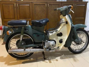 Chiếc Honda Cub của cố nhạc sĩ Trịnh Công Sơn được mua lại với giá 250 triệu đồng