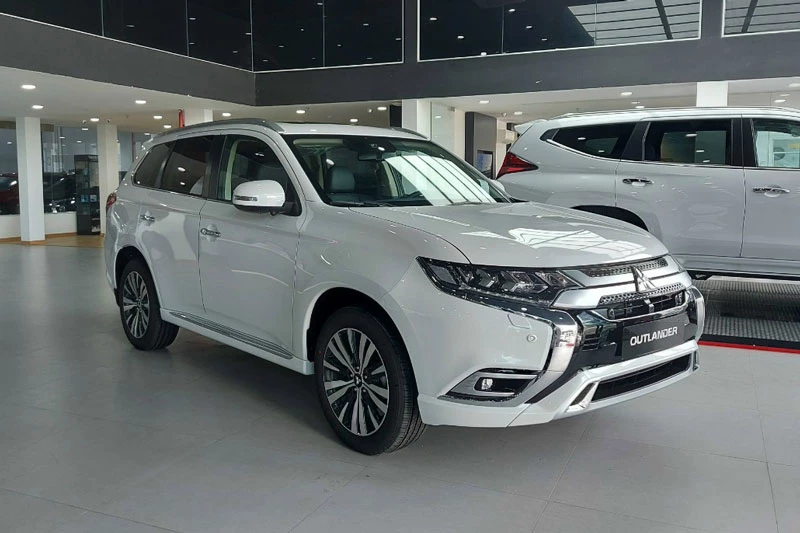 Mitsubishi Outlander.