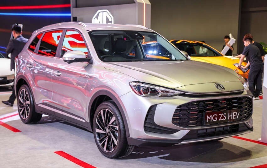 MG ZS Hybrid+ 2025 lộ diện: 'Ăn xăng' 5,1 lít/100 km, liệu có về Việt Nam?