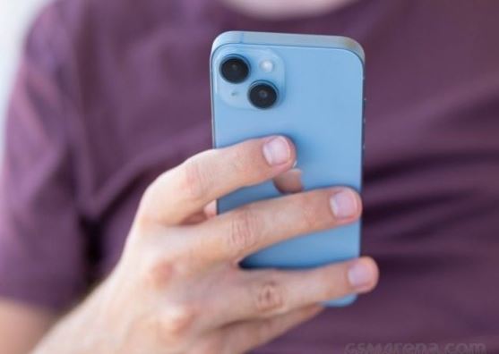 iPhone 14 hạ giá đáy vực, thủng sàn, rẻ hơn Galaxy S24 5G, trang bị mạnh, gây áp lực lên Xiaomi 14T