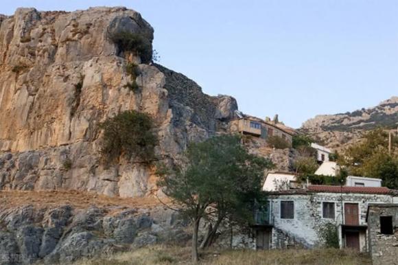 Tại sao “không sợ phân trước cửa, nhưng lại sợ bùn đất ở phía sau nhà”?