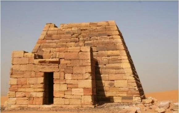 kim tự tháp,  Sudan