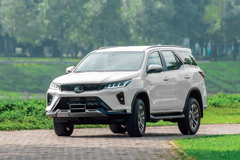 Toyota Việt Nam bổ sung thêm các bản máy xăng cho Fortuner, giá từ 1,155 tỷ đồng