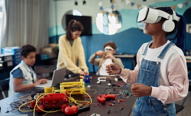 Hàng trăm triệu USD hỗ trợ học sinh sinh viên kỹ năng AI, điện toán đám mây