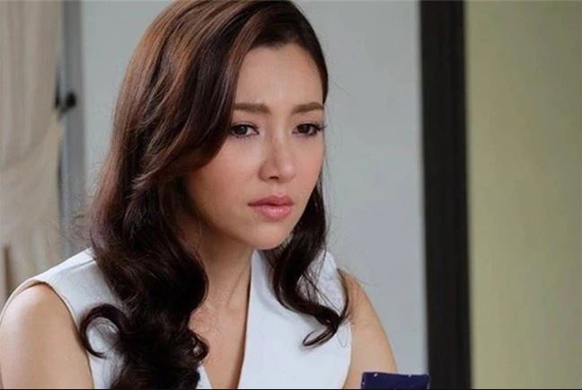 Con dâu đau đớn tột cùng khi phát hiện chồng nhẫn tâm tiết lộ bí mật khiến mẹ ruột bật khóc: “Mẹ không muốn sống nữa”