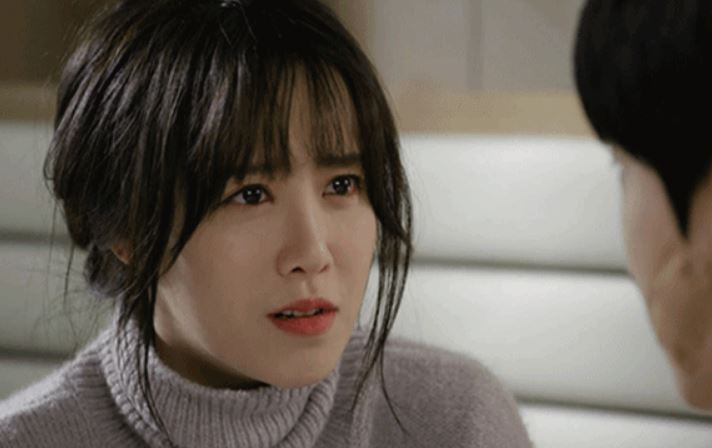 Mẹ chồng bất ngờ ra tay khi con trai lớn tiếng với vợ, cái kết khiến cả nhà bàng hoàng