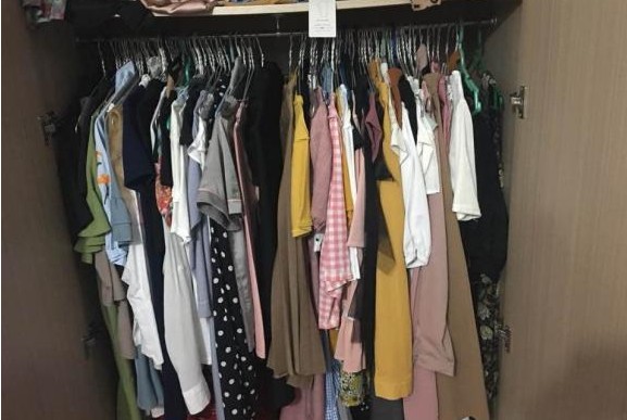 Đặt một lọ gạo trong tủ quần áo đem đến rất nhiều lợi ích, mẹo hay nhưng ít người biết