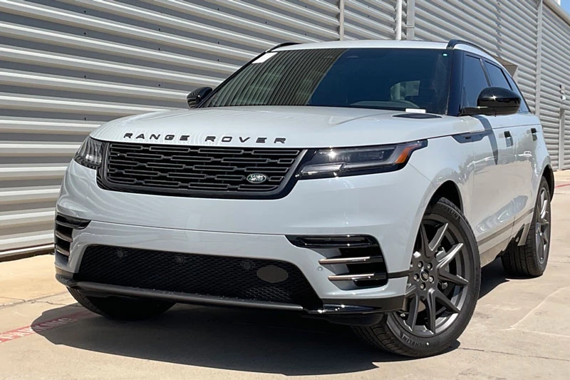 Range Rover Velar 2025.