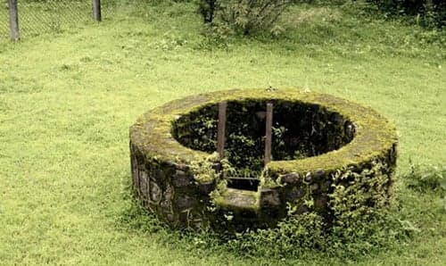 Quanh nhà có giếng khô, giếng cạn có sao không? Nghe lời dạy của tổ tiên mà 'sởn da gà'