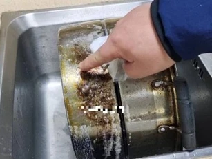 Tẩy vết ố vàng trên nồi inox có khó không? Mách bạn mẹo nhỏ, vết ố vàng và bụi bẩn sẽ tự động rơi ra và sạch sẽ ngay lập tức