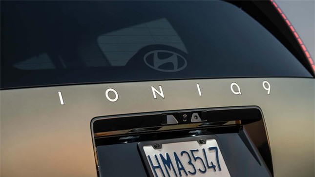 Vén màn mẫu SUV điện lớn nhất của Hyundai ảnh 12