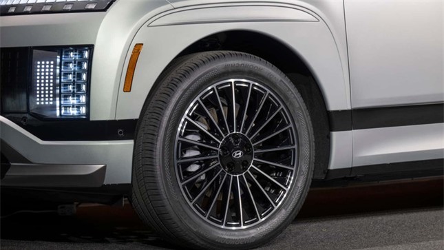 Vén màn mẫu SUV điện lớn nhất của Hyundai ảnh 5