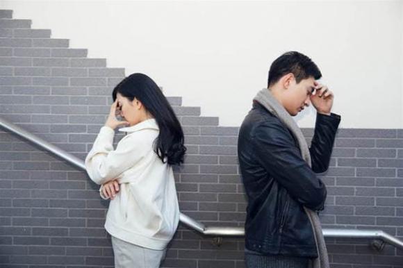 Vì sao một số anh em thân thiết, số khác lại xa lạ? Cha mẹ là người nắm giữ câu trả lời