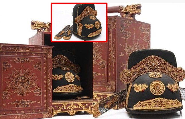 Cổ vật mũ quan triều Nguyễn còn nguyên vẹn đắt bậc nhất Việt Nam: Chốt gấp 1200 lần giá khởi điểm