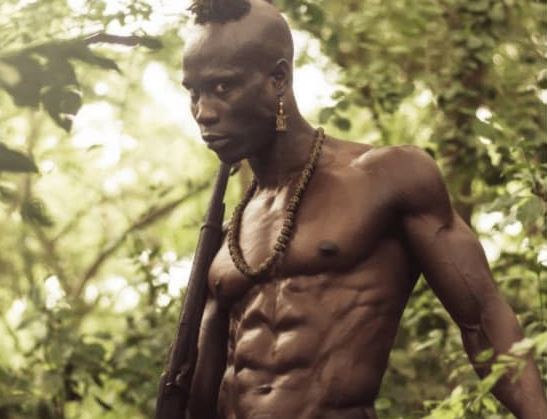 Gặp những bộ tộc châu Phi, đàn ông khỏe như trâu bò, cách phụ nữ sinh sản khiến người ta xót xa