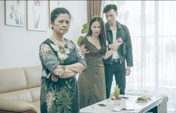 Muối mặt vì mẹ chồng cầm túi xôi, tôi nổi giận trách mắng nhưng khựng lại vì một câu nói bất ngờ