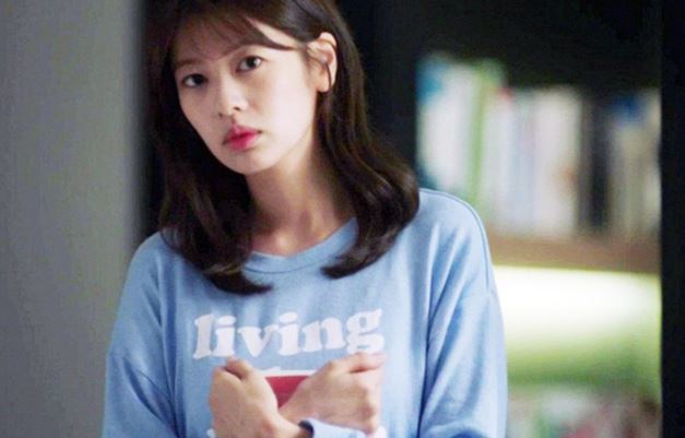 Kịch bản căng thẳng trong gia đình: Chuyện phong bì tiền từ anh chồng và câu nói của mẹ chồng khiến cả nhà dậy sóng