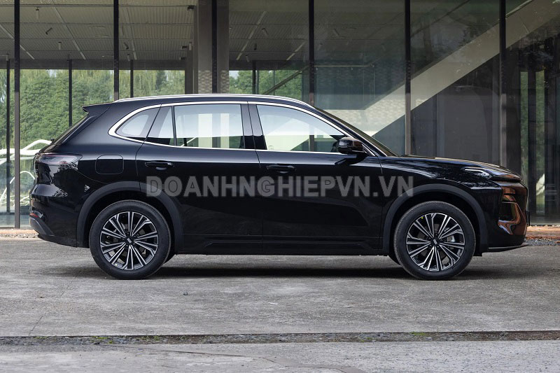 SUV lớn hơn Hyundai Tucson, công suất 328 mã lực, siêu tiết kiệm xăng, giá ngang Grand i10