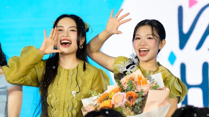 Phương Mỹ Chi tiết lộ tình bạn 10 năm với “Nhỏ Hạnh” trong phim điện ảnh Kính Vạn Hoa